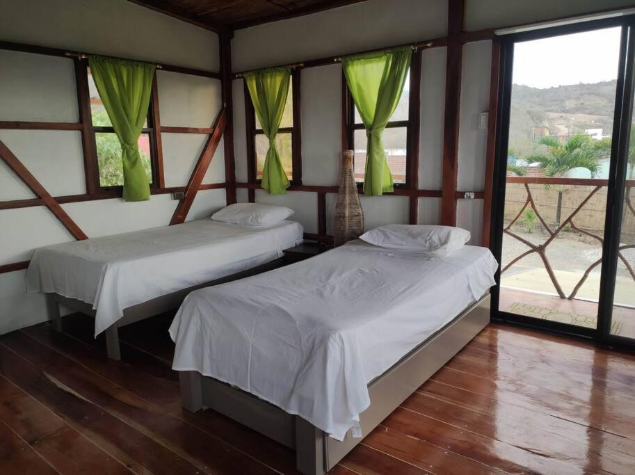 Cayo Ecovillage Puerto Cayo Esterno foto
